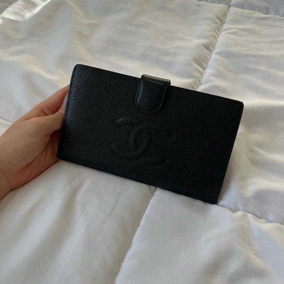 CHANEL Handbags - Chanel Timeless Caviar Kisslock Wallet